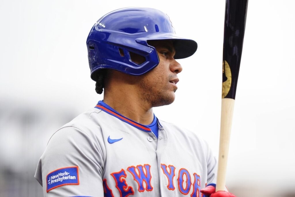 Forecast of snow casts cloud over Mets-Rockies series in Denver