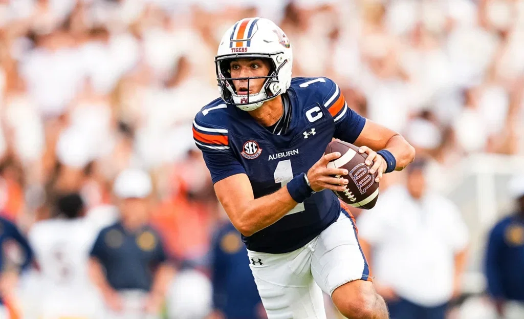 Former Auburn QB Payton Thorne departs Winnipeg Blue Bombers, added to suspended list Former Auburn QB Payton Thorne departs Winnipeg Blue Bombers, added to suspended list