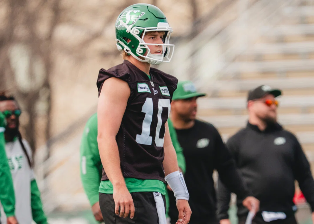 Former Hawaii QB Brayden Schager shines for Saskatchewan Roughriders in first CFL action Former Hawaii QB Brayden Schager shines for Saskatchewan Roughriders in first CFL action