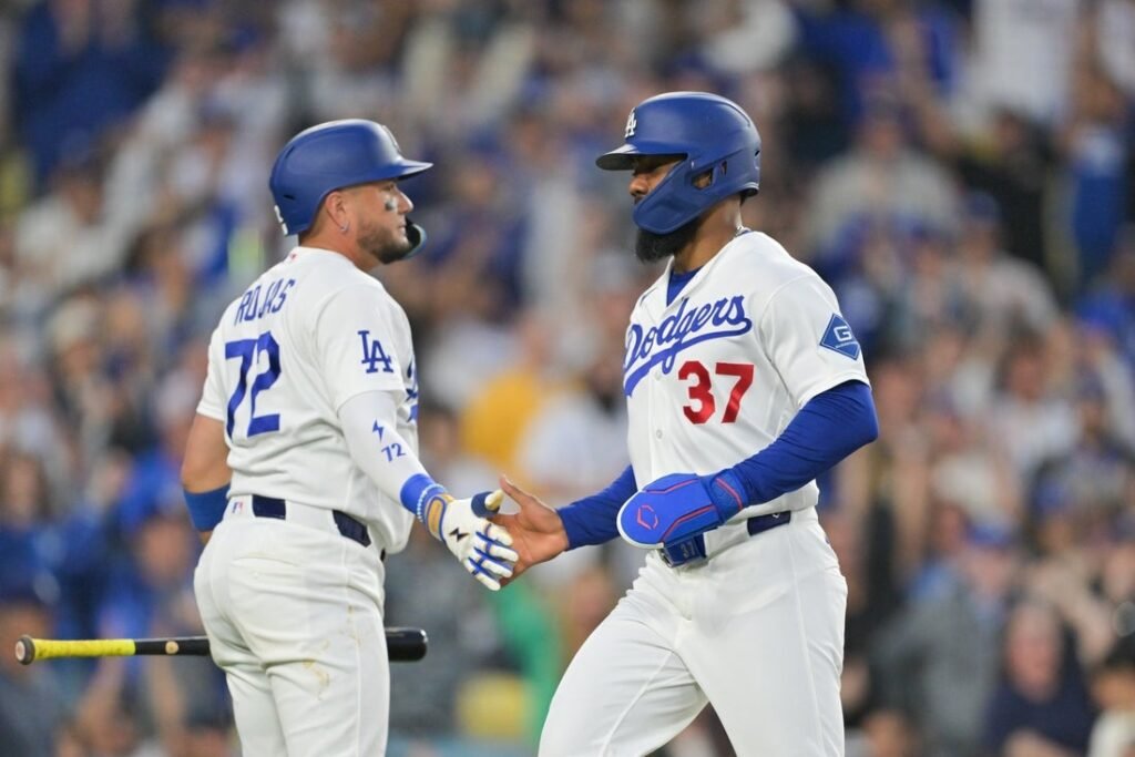 Freddie Freeman's homer helps Dodgers down Braves