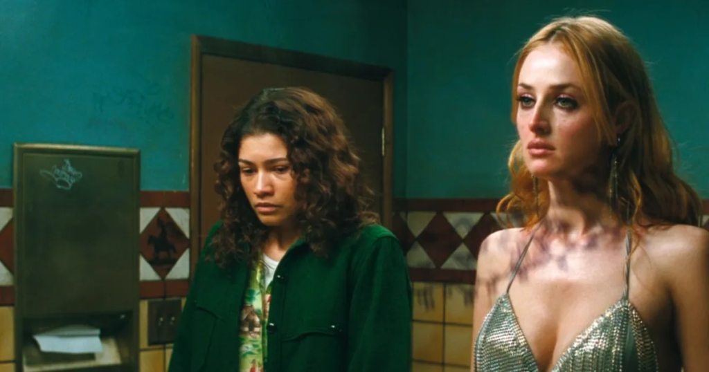 Grace Van Patten's Sister Anna Has Group Sex Scene