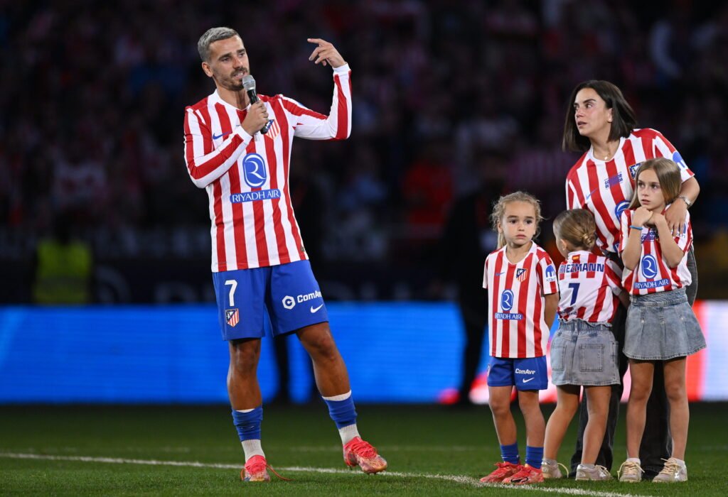 Griezmann apologies to Atletico Madrid fans for Barcelona move Griezmann apologies to Atletico Madrid fans for Barcelona move