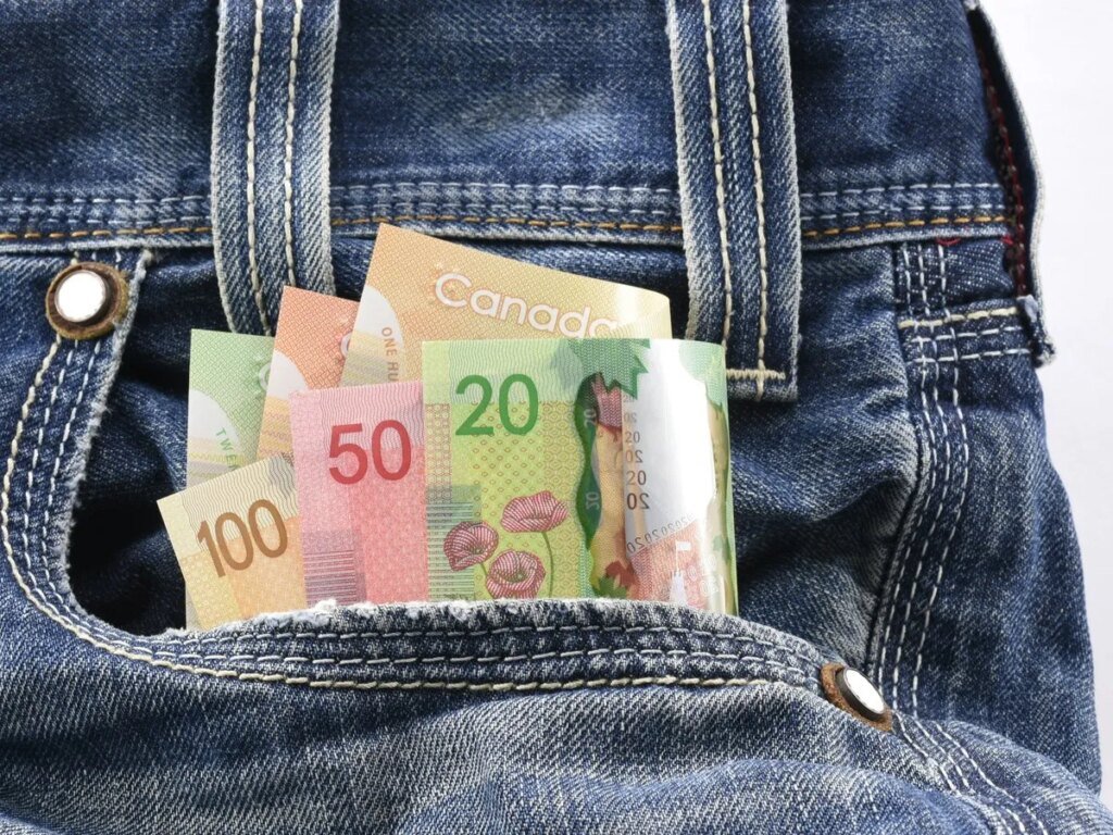 Here's how much Canadians are earning on average — and the province where wages are highest