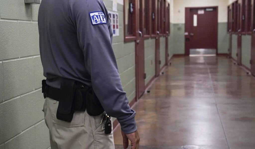 ICE released a murder suspect into U.S. without any conditions; judge threatens punishment