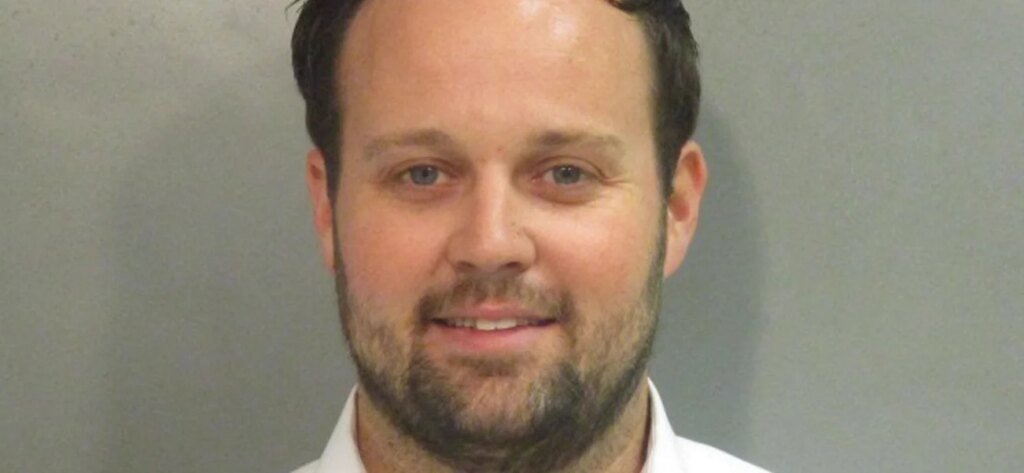 Inside Josh Duggar’s Correspondence With Only Sister Who Wrote