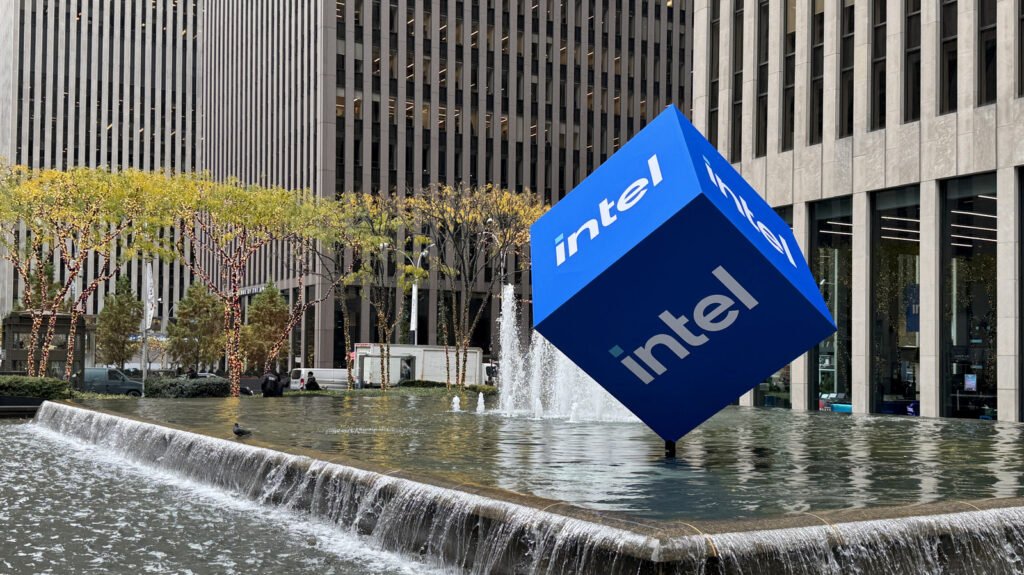 Intel Has Reportedly Signed A Preliminary Deal To Produce Chips For Apple Intel Has Reportedly Signed A Preliminary Deal To Produce Chips For Apple