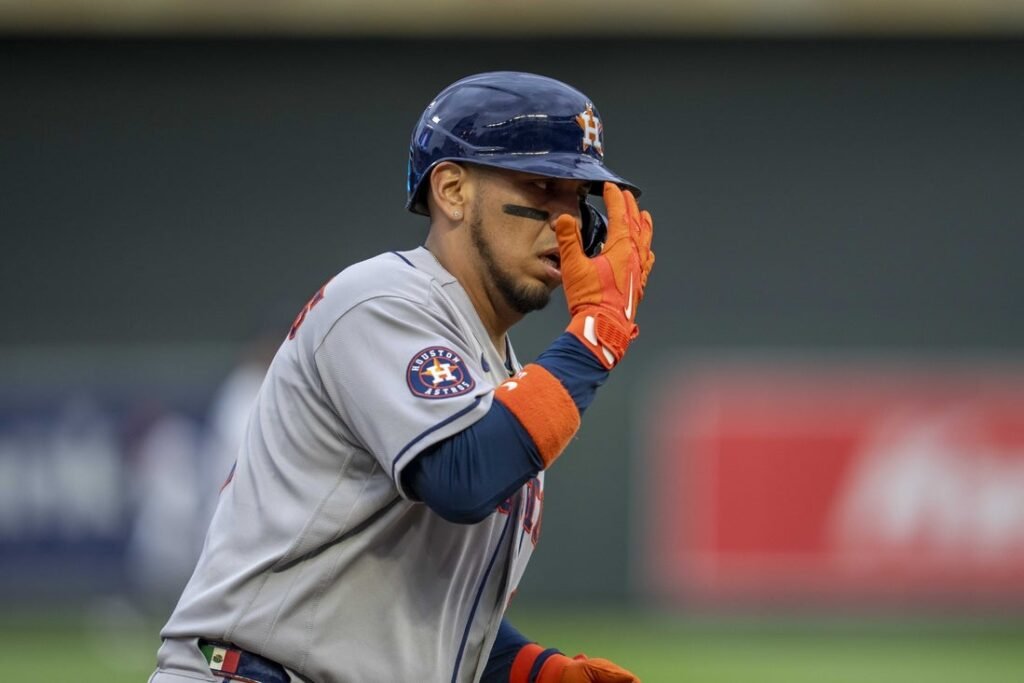 Isaac Paredes, Astros get by Twins 2-1 Isaac Paredes, Astros get by Twins 2-1
