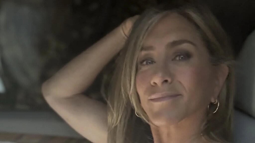 Jennifer Aniston Says Her Signature California Glow 'Didn't Just Fall Off a Truck' — Here’s How She Masters It