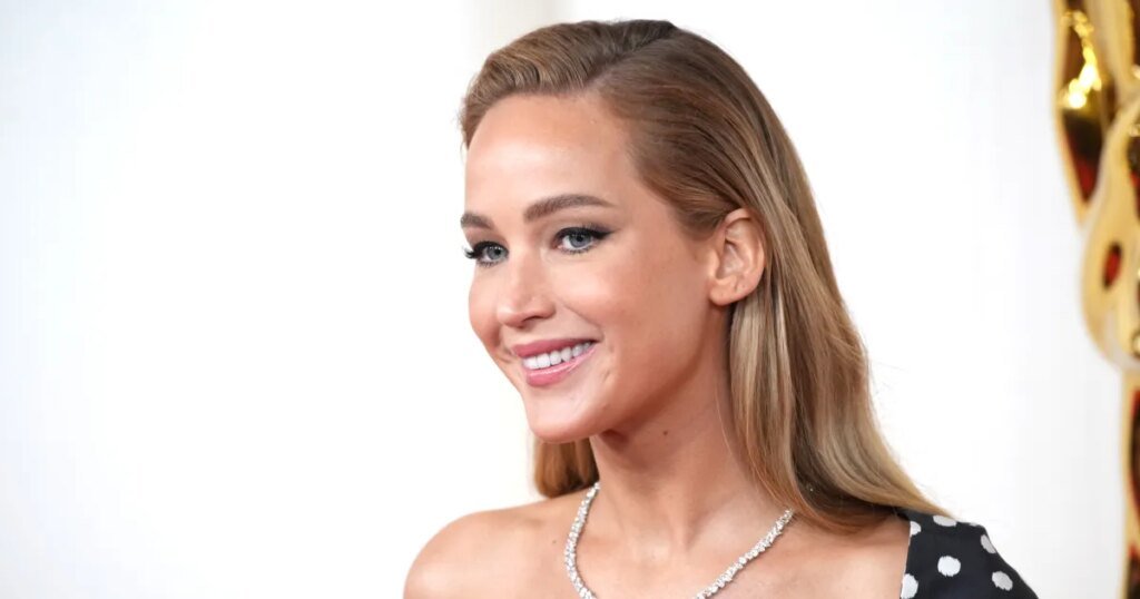Jennifer Lawrence’s Mary Jane Sneakers Are Spring’s It-Girl Shoe