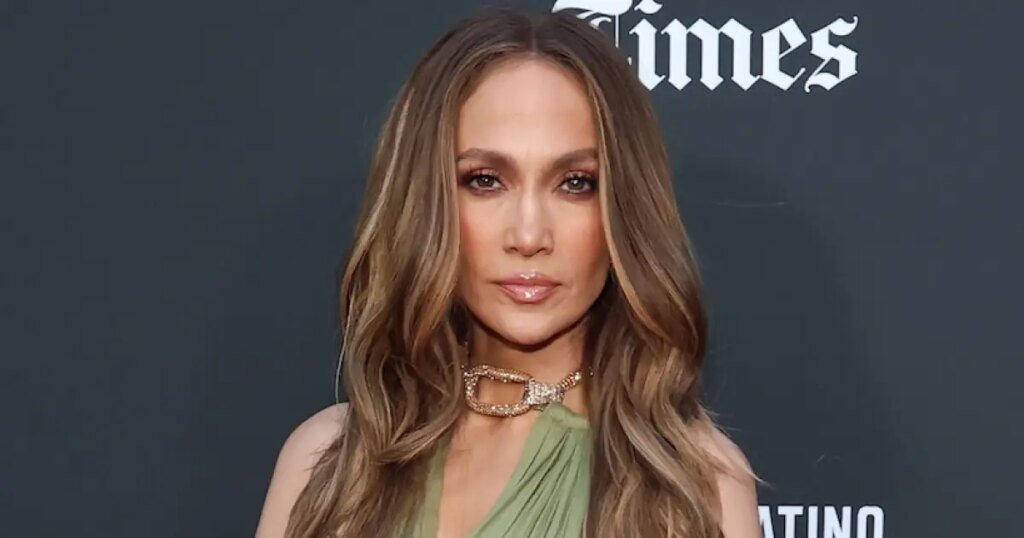 Jennifer Lopez Opens Up About Being Happily Single Jennifer Lopez Opens Up About Being Happily Single