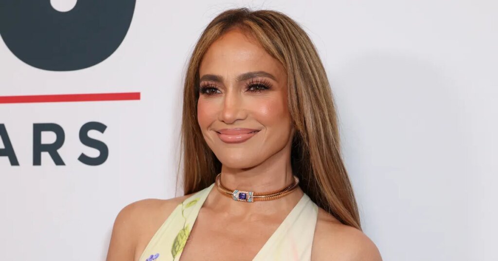 Jennifer Lopez's Luxe Floral Sundress Style Is $33 on Amazon