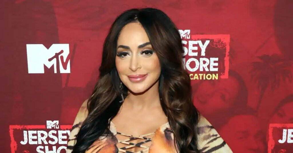 Jersey Shore’s Angelina Pivarnick Announces She Is Pregnant