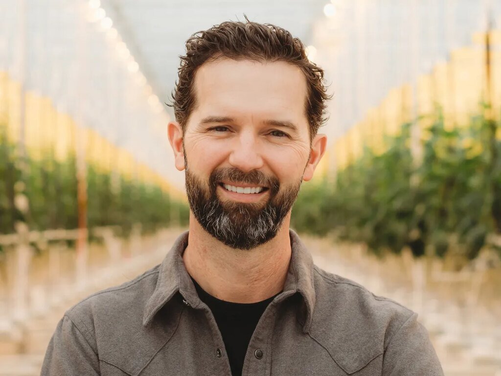 Job one for this high-tech farmer: Squeezing out the Americans Job one for this high-tech farmer: Squeezing out the Americans