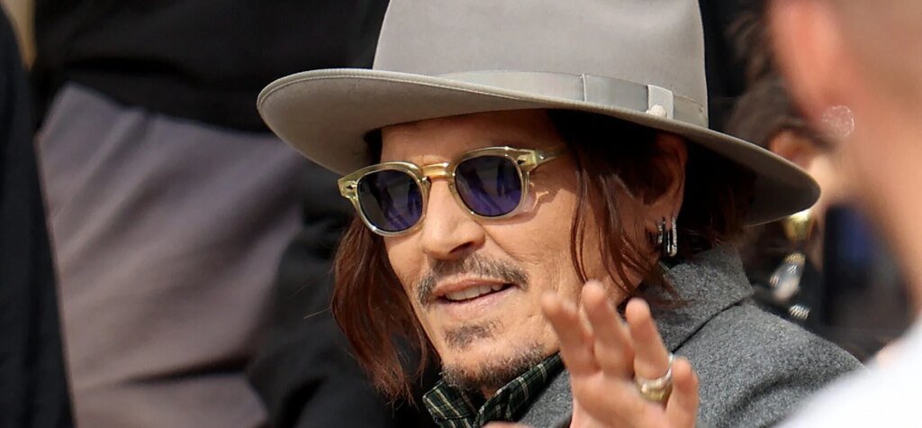 Johnny Depp’s LA Home Targeted By Female Trespasser Johnny Depp's LA Home Targeted By Female Trespasser