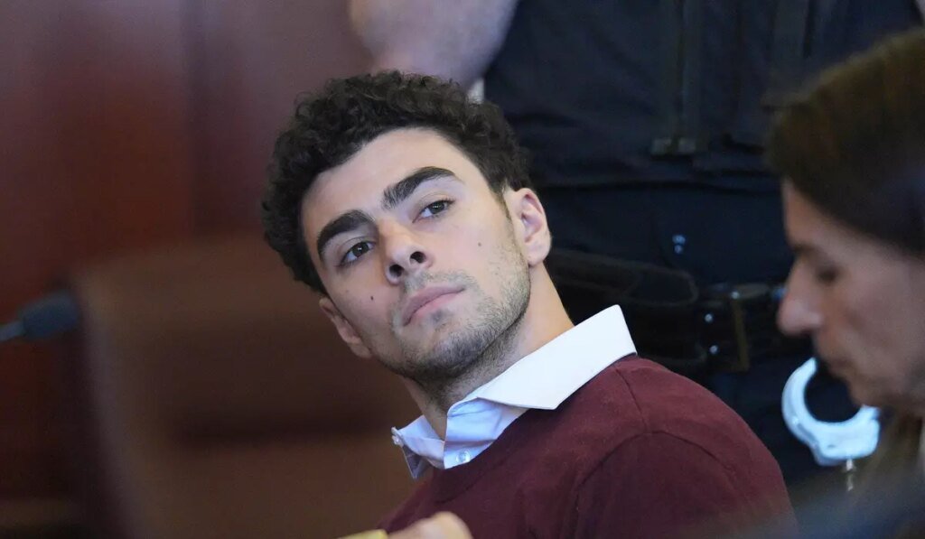 Judge allows gun and notebook as evidence at Mangione’s trial in UnitedHealthcare CEO’s killing Judge allows gun and notebook as evidence at Mangione’s trial in UnitedHealthcare CEO’s killing