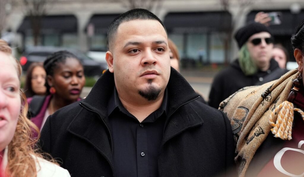 Judge tosses criminal case against Kilmar Abrego Garcia, says federal prosecution was ‘vindictive’