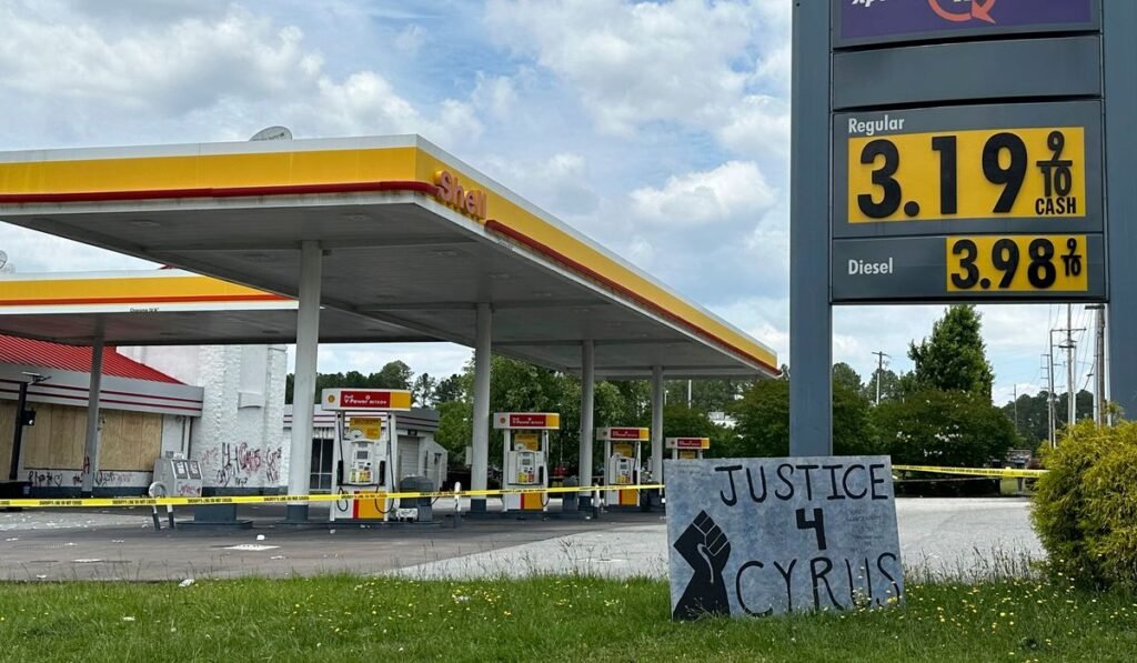 Jury hears opening statements in trial of South Carolina store owner who fatally shot Black teen Jury hears opening statements in trial of South Carolina store owner who fatally shot Black teen
