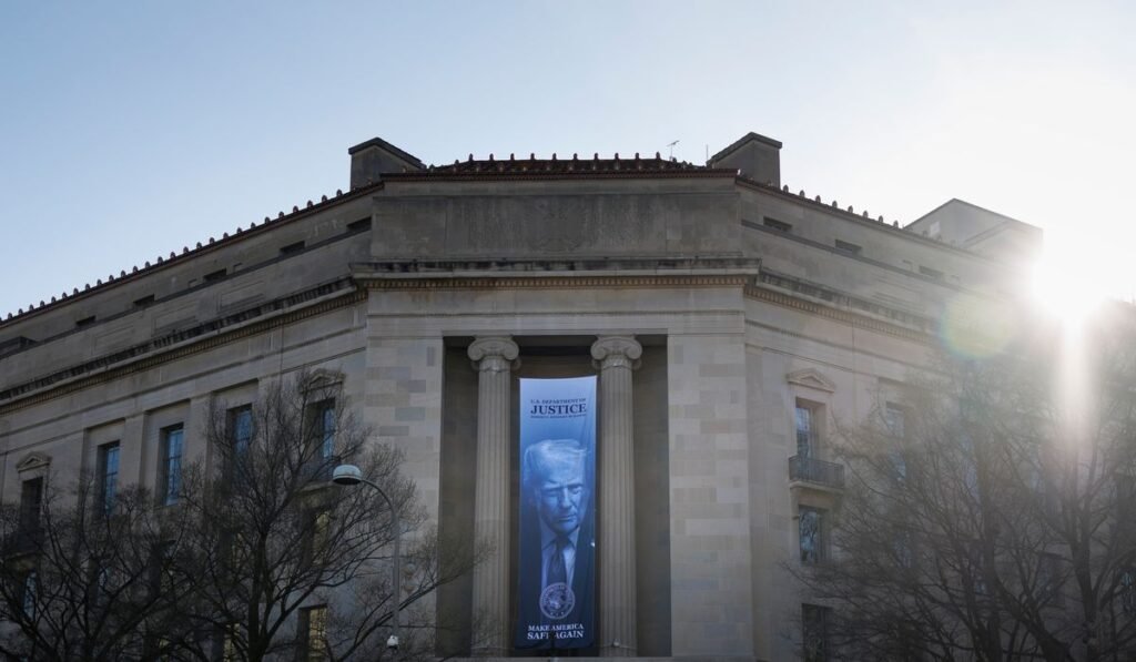 Justice Department removes data on Biden-era prosecutions of Jan. 6 rioters from website Justice Department removes data on Biden-era prosecutions of Jan. 6 rioters from website