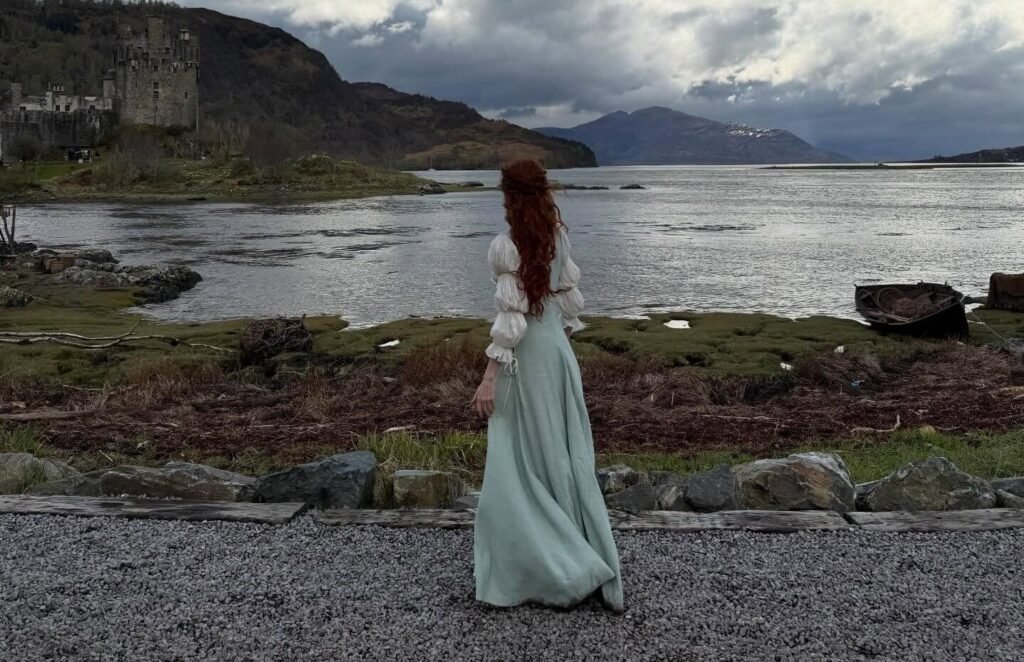 Karen Gillan’s ‘Natural Habitat’ Caption Says Almost Nothing and Still Hits Big