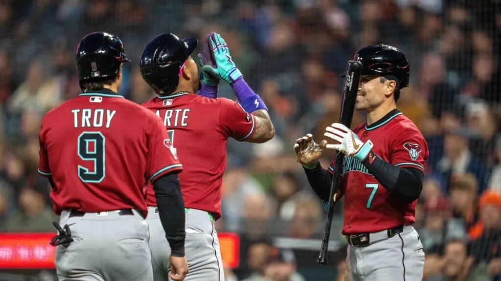 Ketel Marte, Diamondbacks maintain dominance over Giants Ketel Marte, Diamondbacks maintain dominance over Giants