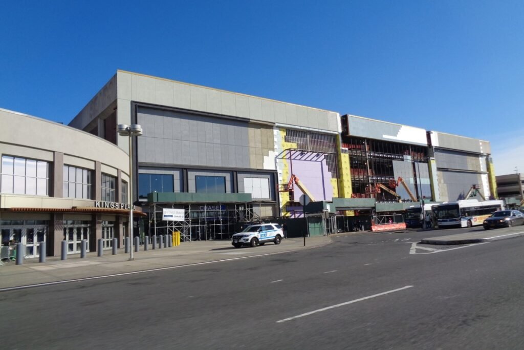Kings Plaza agrega nuevas tiendas y opciones de entretenimiento en Brooklyn – Celebrity Land