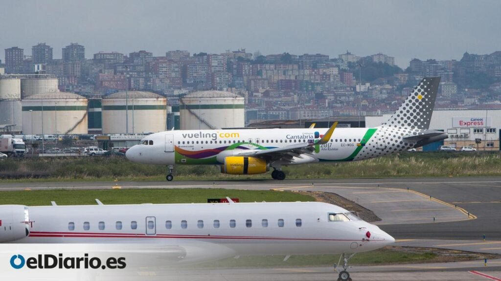 La Comisión Europea señala que las aerolíneas no pueden encarecer vuelos ya comprados por el precio del combustible