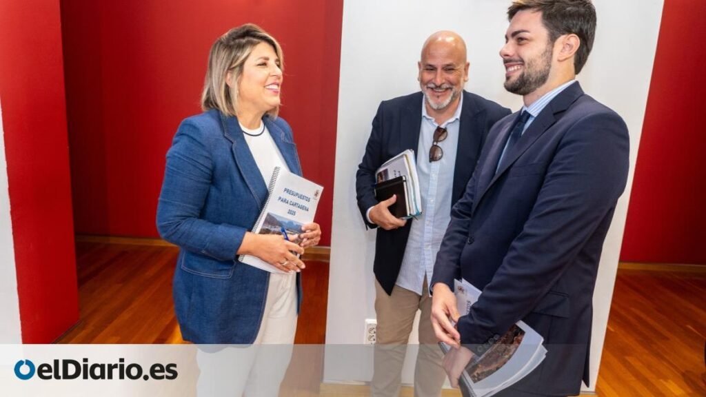 La alcaldesa del PP en Cartagena echa a Vox de su Gobierno y desactiva la moción de censura en su contra La alcaldesa del PP en Cartagena echa a Vox de su Gobierno y desactiva la moción de censura en su contra