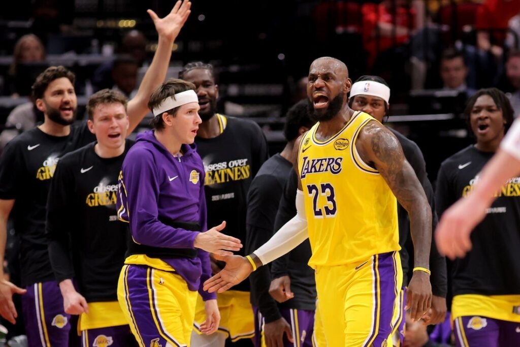 Lakers romp past Rockets, seal series in 6, set date with Thunder Lakers romp past Rockets, seal series in 6, set date with Thunder