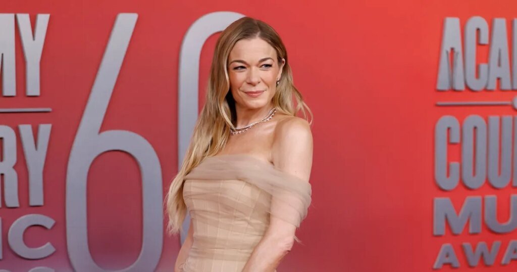 LeAnn Rimes Details Health Issues After Canceling More Shows
