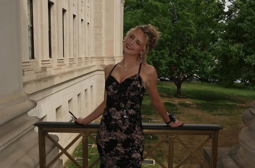 Leah Messer’s Daughter Aleeah Lights Up Her First Prom Night