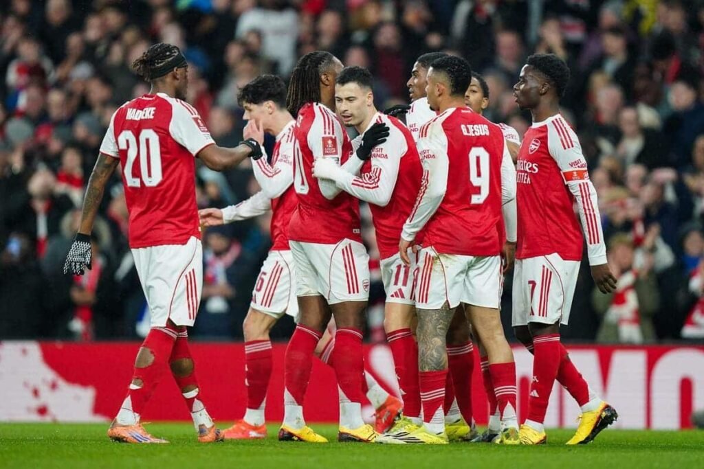Line-ups confirmed as Gunners look to go six point clear in Premier League