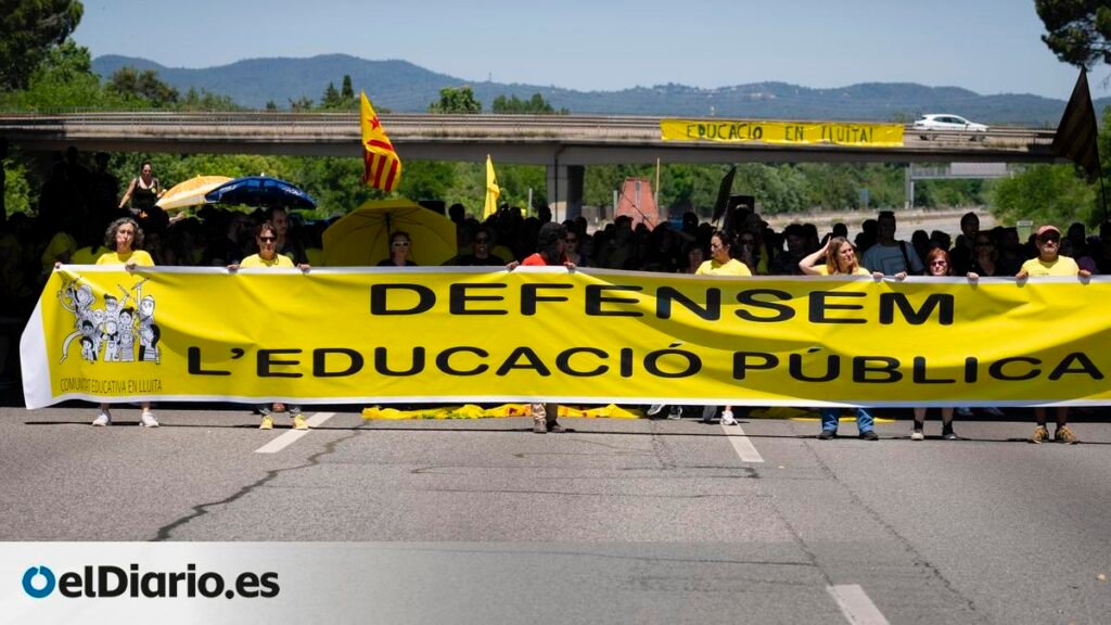 Los sindicatos de profesores mayoritarios desconvocan las huelgas en Catalunya tras el pacto con el Govern
