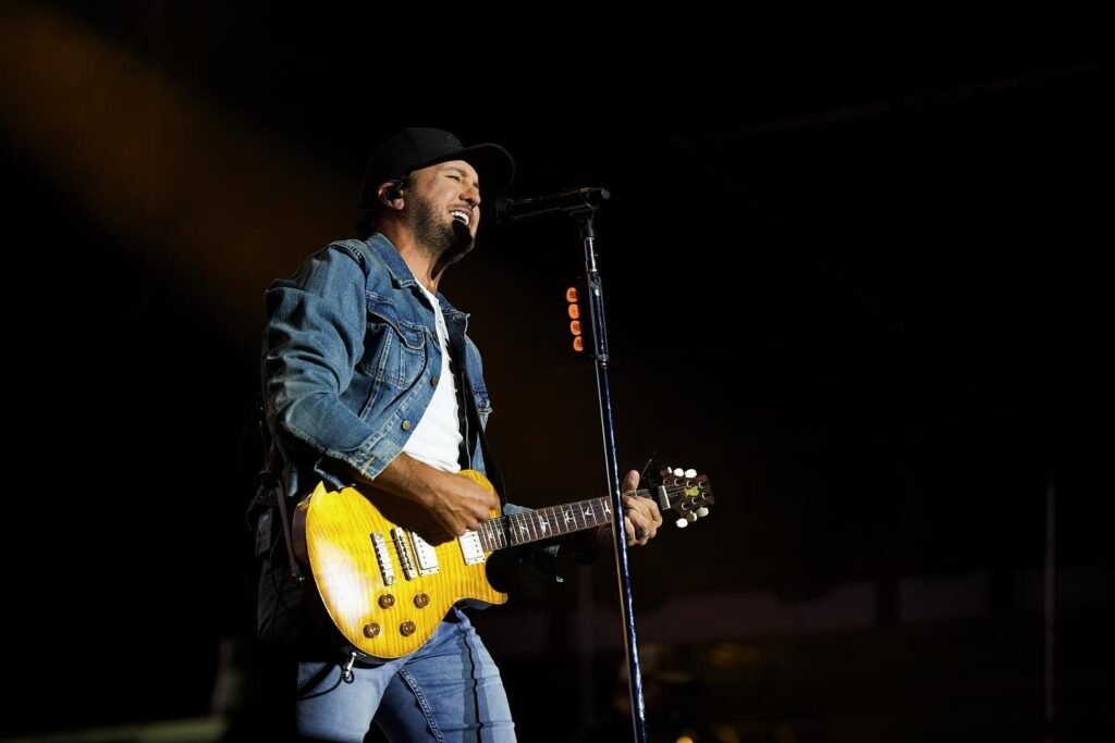 Luke Bryan Brings Farm Tour 2026 Back to the Fields Luke Bryan Brings Farm Tour 2026 Back to the Fields