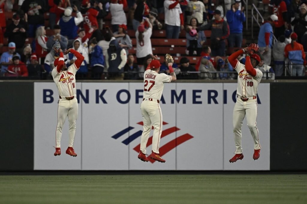 MLB roundup: Cards win sixth straight, extend Dodgers' skid to 4
