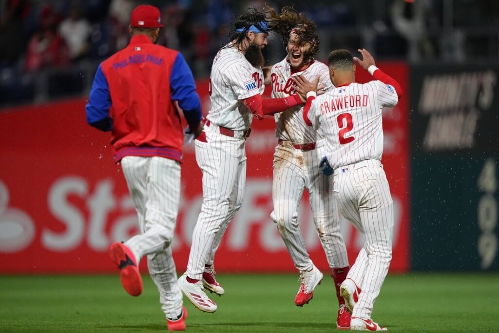 MLB roundup: Phillies sweep DH vs. Giants with pair of walk-offs MLB roundup: Phillies sweep DH vs. Giants with pair of walk-offs