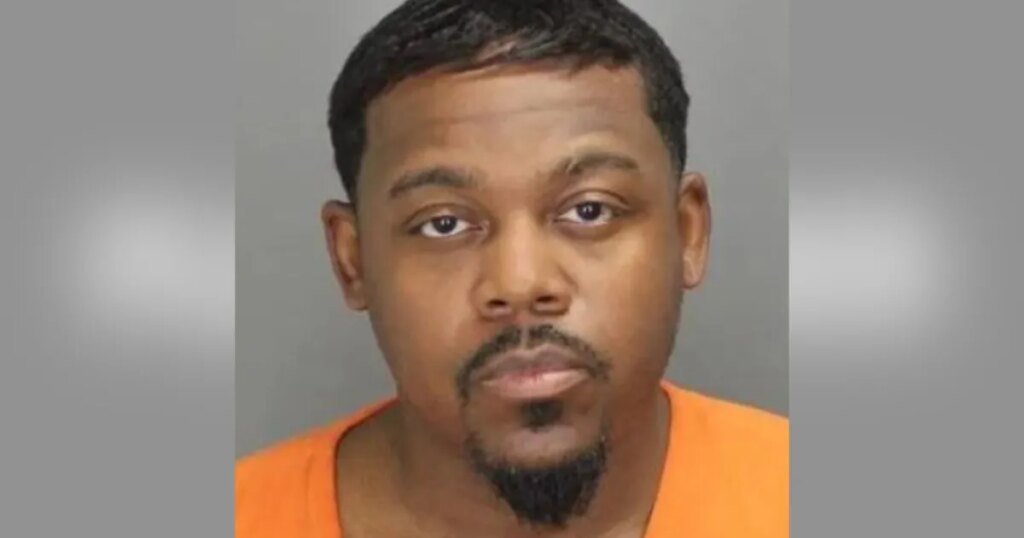 Man Pinned Ex With His Car, Shot Her in Front of Daughter