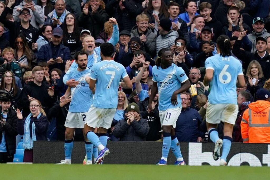 Manchester City v Crystal Palace: Commentary, updates, goals and stats as Arsenal watch on