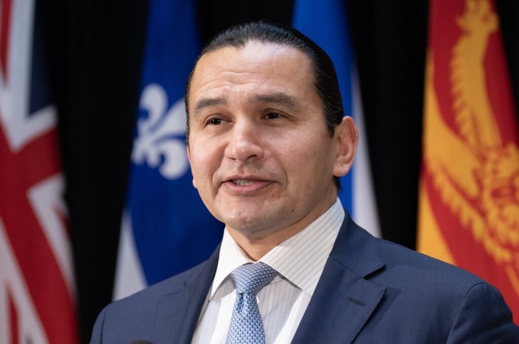 Manitoba could have commissioner enforce planned social media ban for kids: Kinew