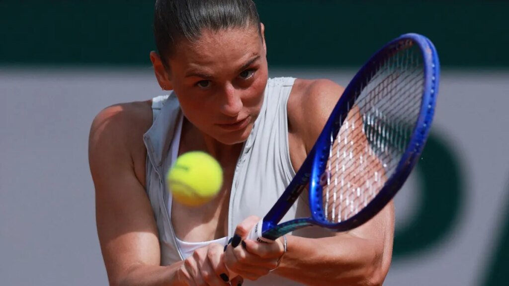 Marta Kostyuk to put clay-court streak on line against Iga Swiatek in Paris Marta Kostyuk to put clay-court streak on line against Iga Swiatek in Paris