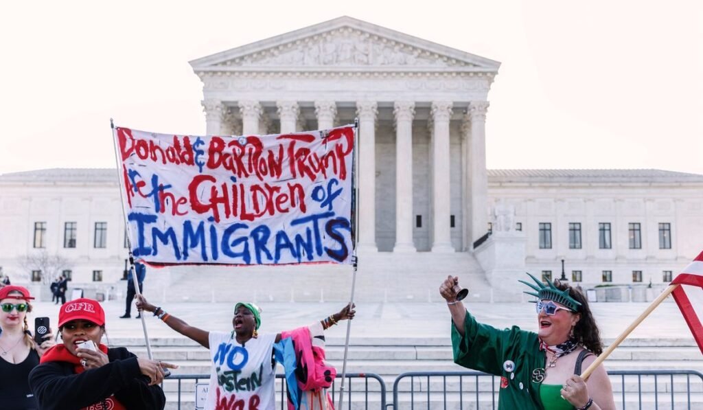 Mexico sees mass migration as way to reclaim U.S. territory