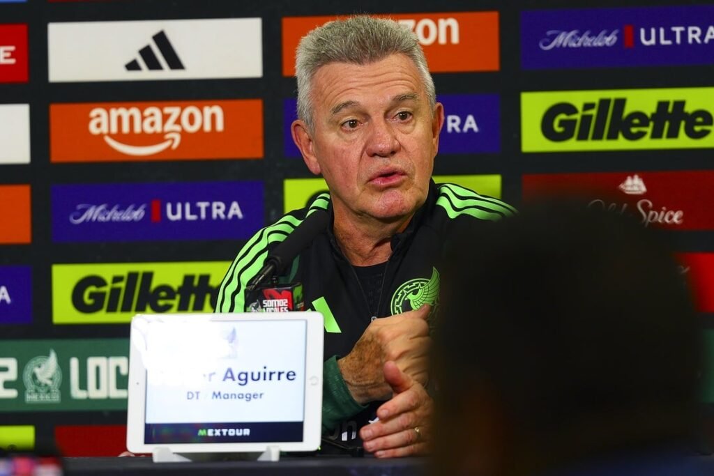 Mexico threatens Liga MX players' World Cup spots over camp dispute