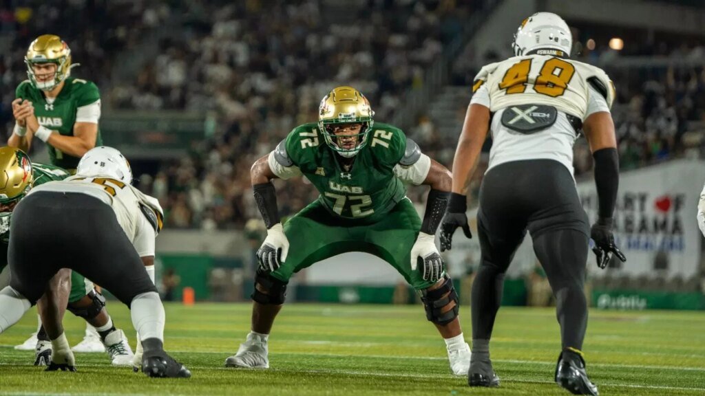 Montreal Alouettes sign UAB left tackle Brandon Sneh Montreal Alouettes sign UAB left tackle Brandon Sneh