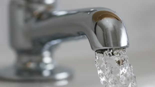 Montreal urges 1.2 million residents to limit water use, warns of summer shortage Montreal urges 1.2 million residents to limit water use, warns of summer shortage