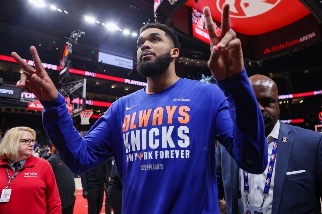 NBA roundup: Knicks advance with 51-point rout; Wolves move on, too