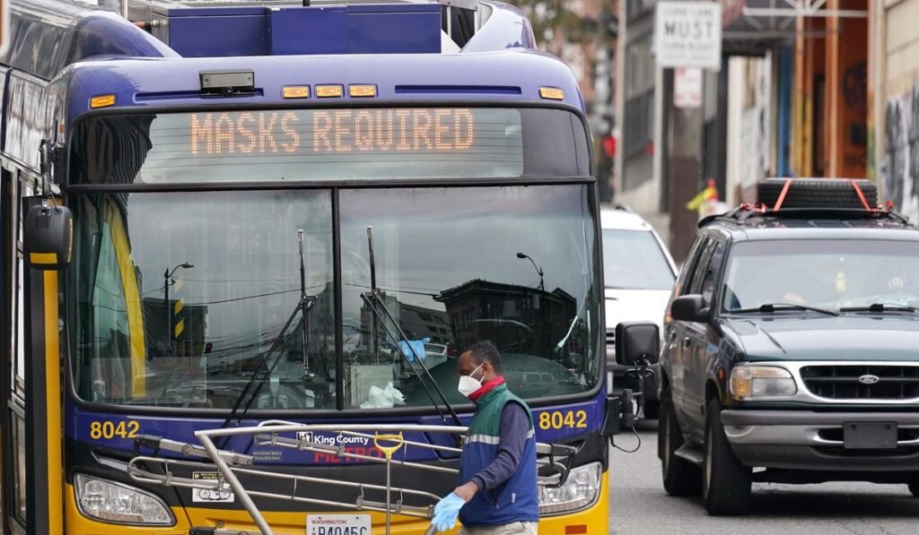 New Metro campaign using police to get bus riders to pay their fares New Metro campaign using police to get bus riders to pay their fares
