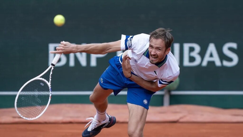 No. 6 seed Daniil Medvedev upset; Frenchman Moise Kouame (17) advances