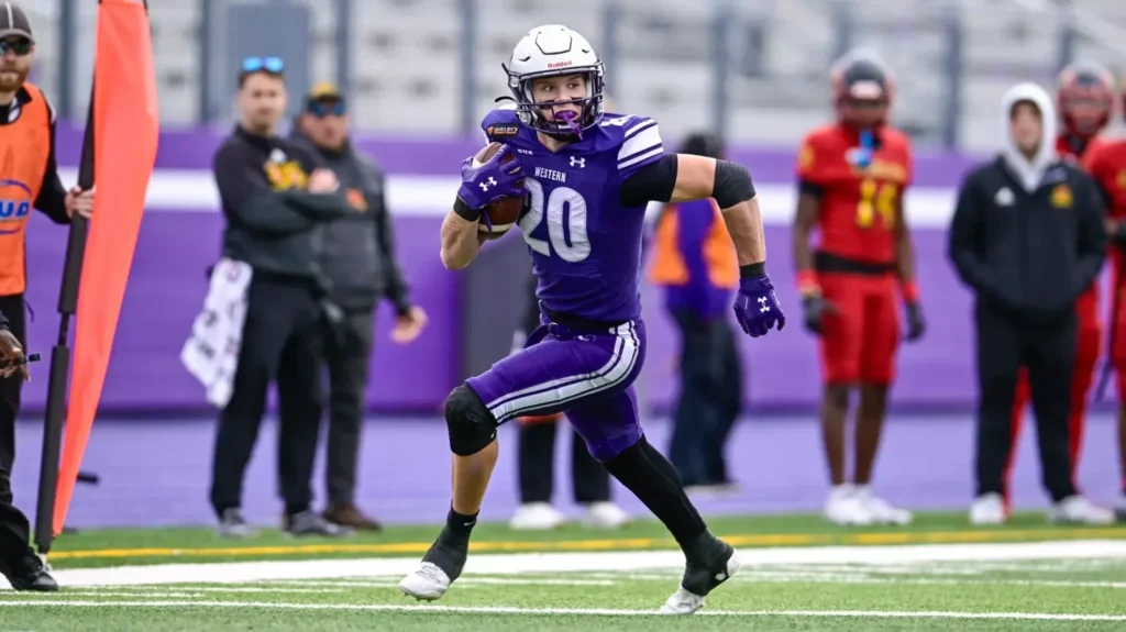 OUA football award-winner Jackson Mackay transfers to Arkansas Razorbacks