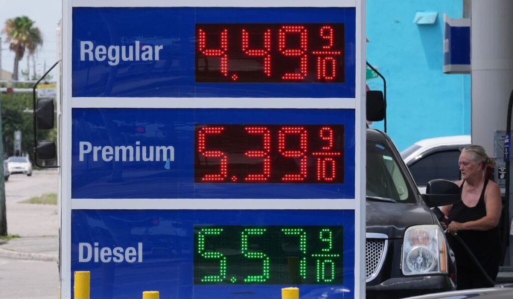 Oil prices dip as markets anticipate potential U.S.-Iran peace deal Oil prices dip as markets anticipate potential U.S.-Iran peace deal