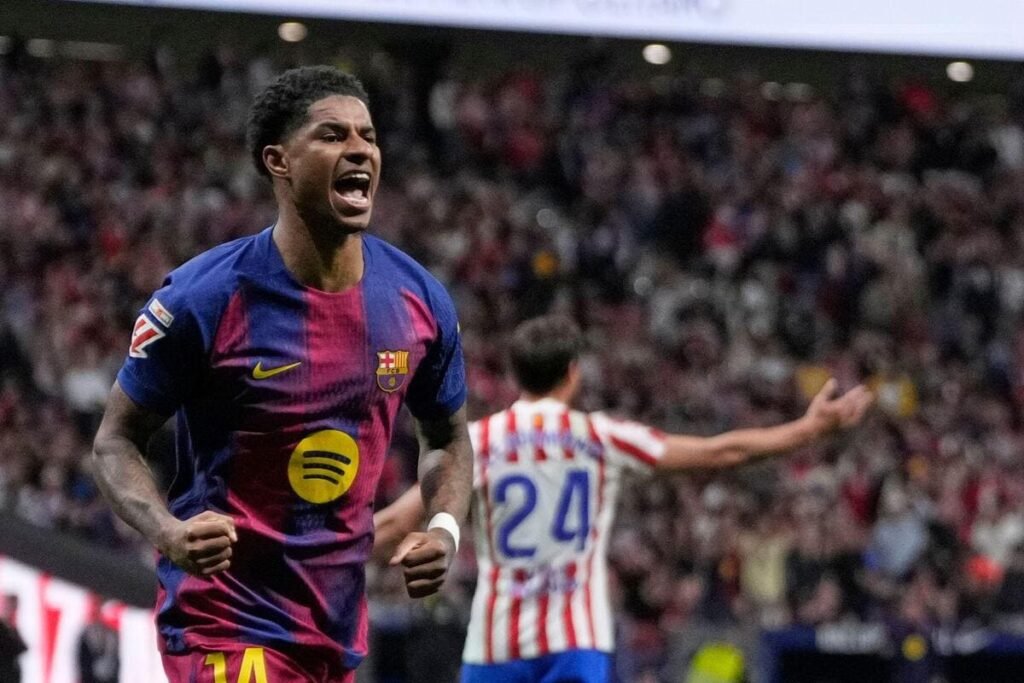 Osasuna v Barcelona: Commentary, updates, goals and stats as Catalans close in on La Liga title