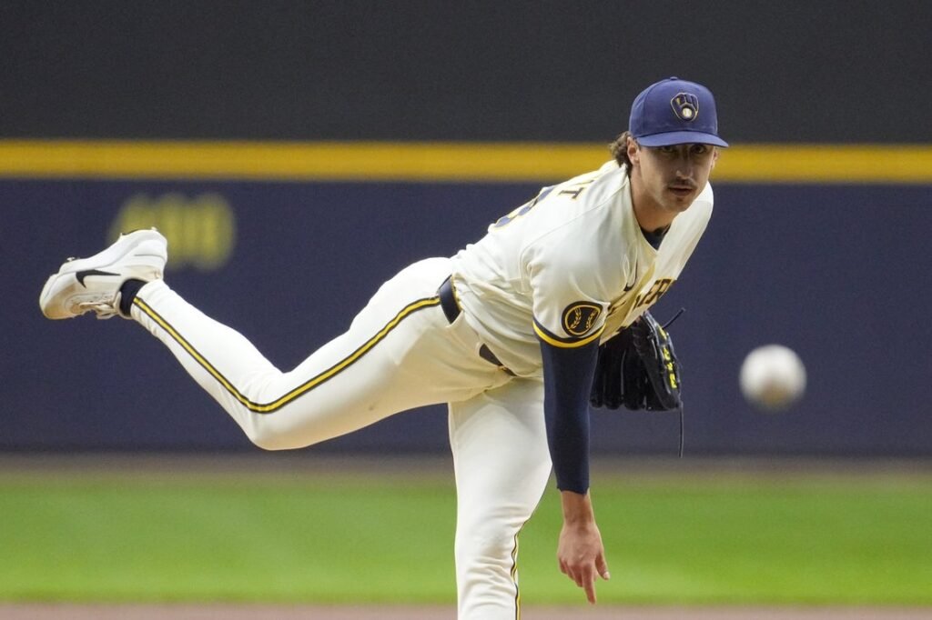Padres, Brewers match up following dramatic victories